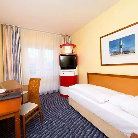 Hotel Wyndham Hansedom 3*