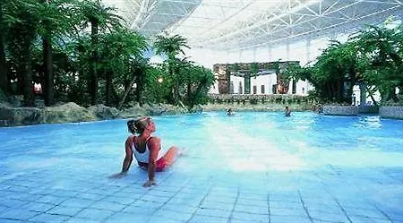 Hotel Wyndham Hansedom 3*