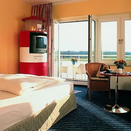 Wyndham Hansedom Отель