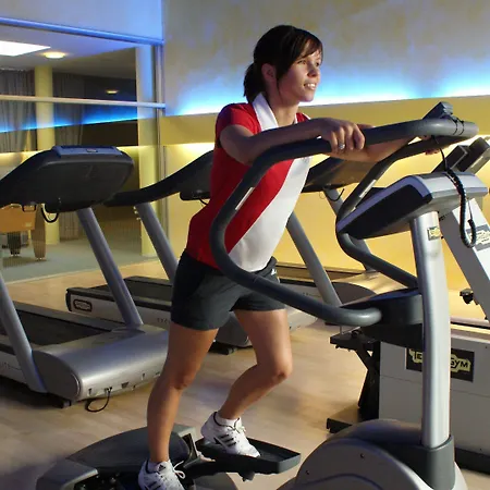 Wyndham Hansedom Отель