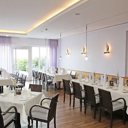 Wyndham Hansedom Отель Штральзунд