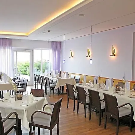 Wyndham Hansedom 3* Stralsund