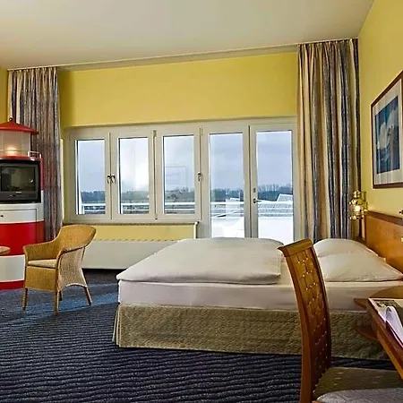 Wyndham Hansedom Hotel 3*