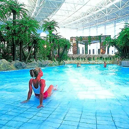 Wyndham Hansedom Hotel