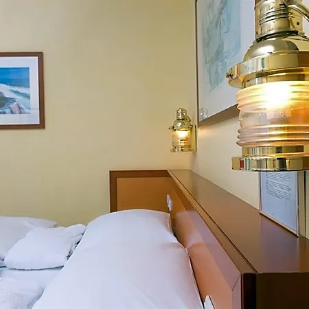 Hotel Wyndham Hansedom 3*