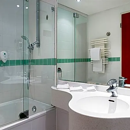 Wyndham Hansedom Hotel