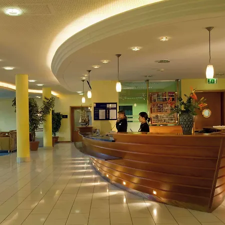 Hotel Wyndham Hansedom Stralsund