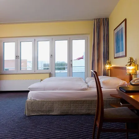 Wyndham Hansedom Hotel 4*