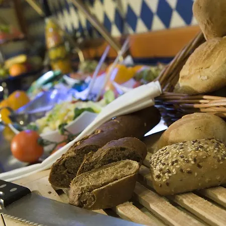 Wyndham Hansedom Отель