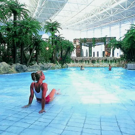 Wyndham Hansedom Отель Штральзунд