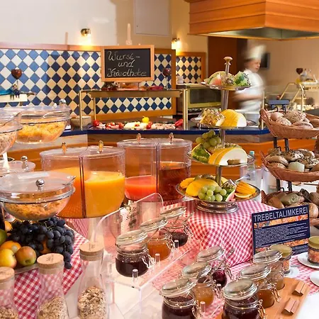 Отель Wyndham Hansedom Штральзунд