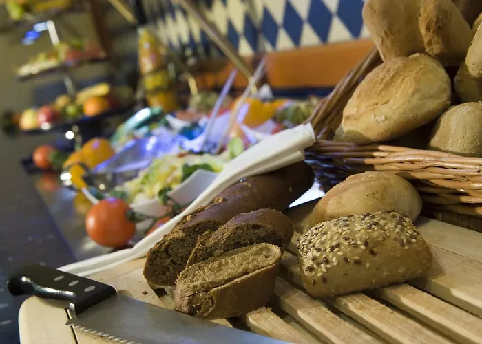 Wyndham Hansedom Hotel